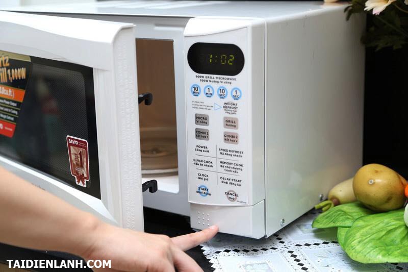 3 Nguyên nhân khiến lò vi sóng bị liệt phím bấm