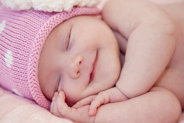 Quy tắc 3 phút khi cho trẻ sơ sinh nằm điều hoà