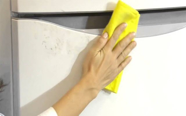 Cách lau chùi tủ lạnh tốn chưa đến 10 phút